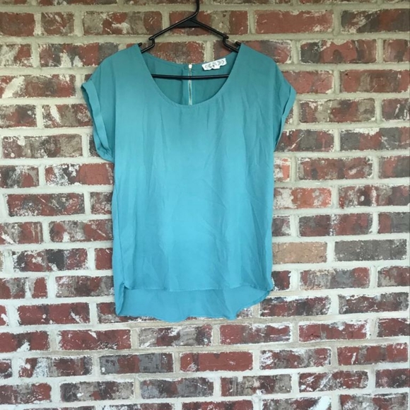 Short sleeve blouse - Picture 1 of 2